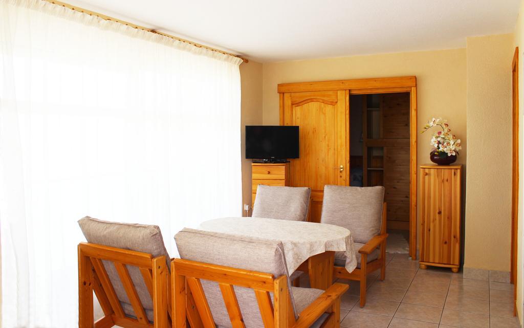 Parton Villa Apartments Fonyód Oda fotoğraf