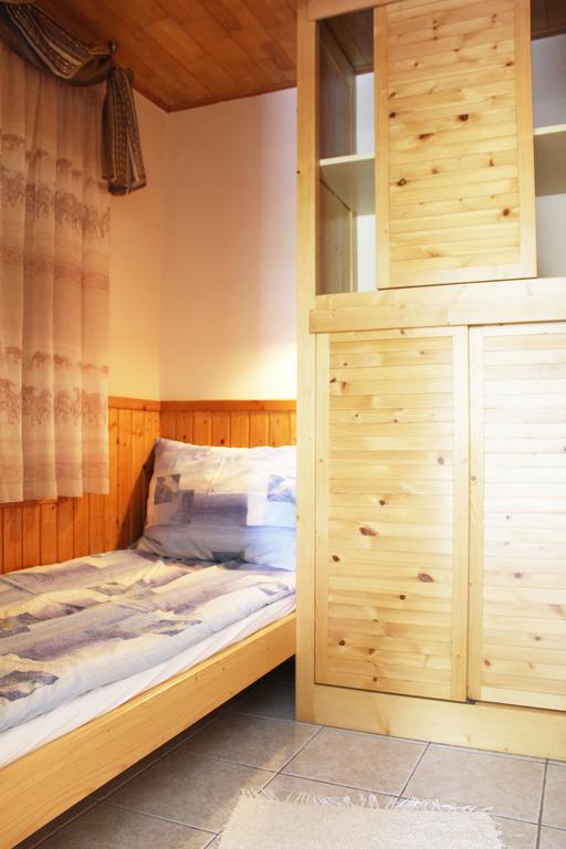 Parton Villa Apartments Fonyód Oda fotoğraf